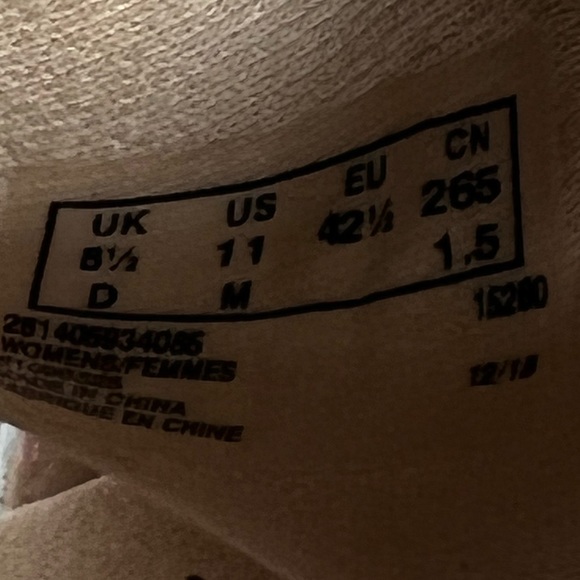 NIB Clarks Annadel Ivory Wedge Slingback Size 11 - Picture 10 of 10